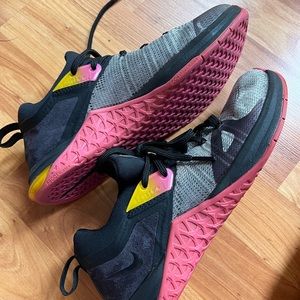 Gently used womens size 7 crossfit Metcons